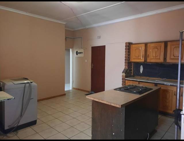 13 BEDROOM HOUSE FOR SALE IN VANDERBIJLPARK SE 7